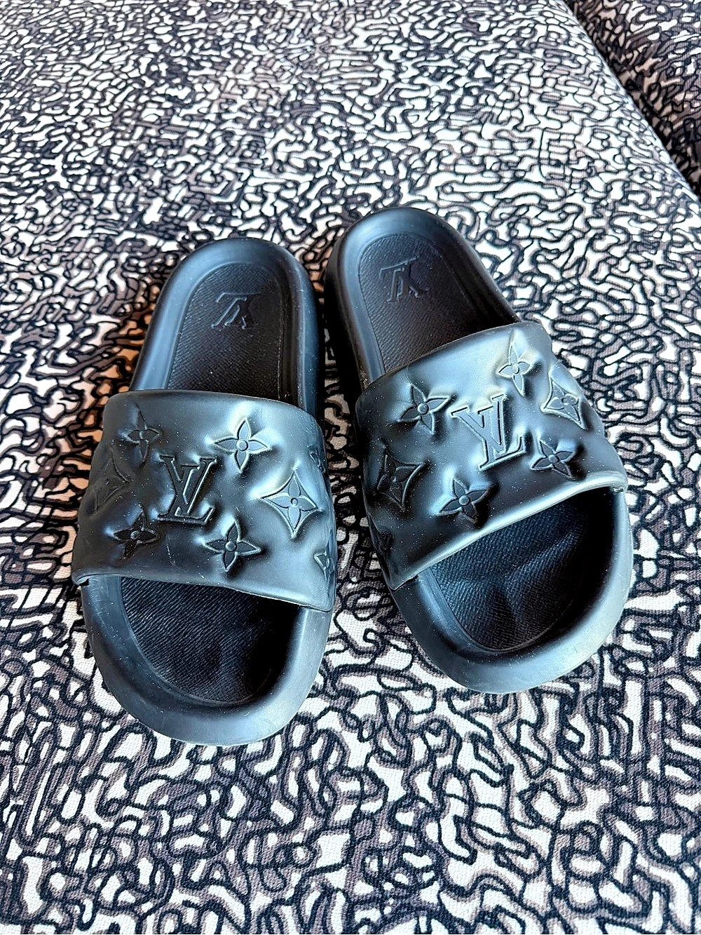 Louis Vuitton Waterfront Mule Black Monogram Slides Men’s Size 10